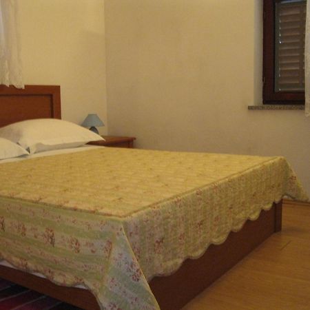 Apartments Lav Porec Bagian luar foto