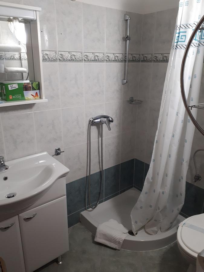 Apartments Lav Porec Bagian luar foto