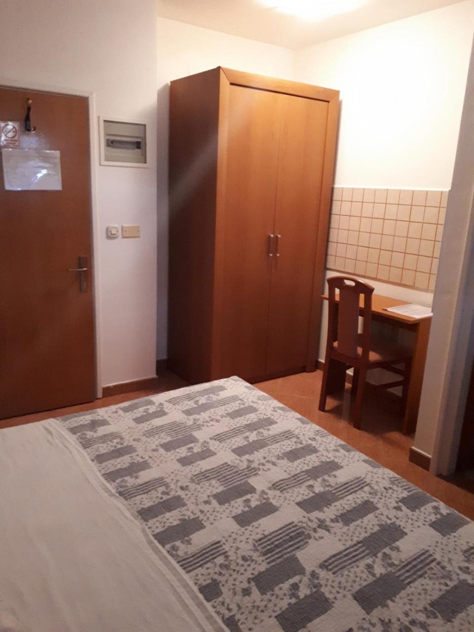 Apartments Lav Porec Bagian luar foto
