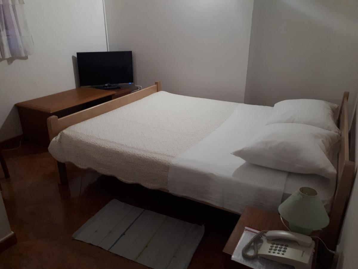 Apartments Lav Porec Bagian luar foto